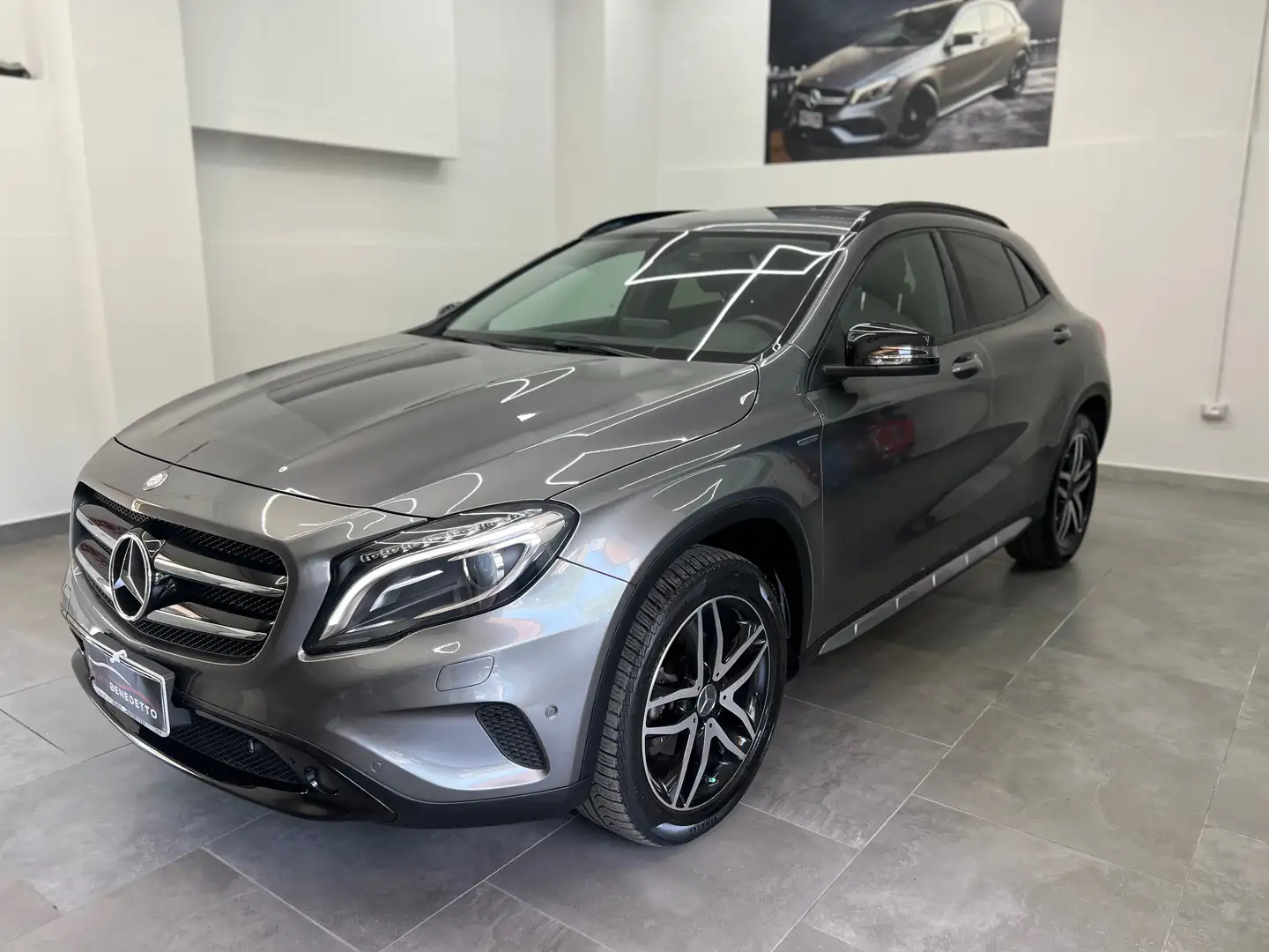 Mercedes-Benz GLA 220 GLA-X156 2014 d Enduro Activity 4matic 177cv auto Gris - 2
