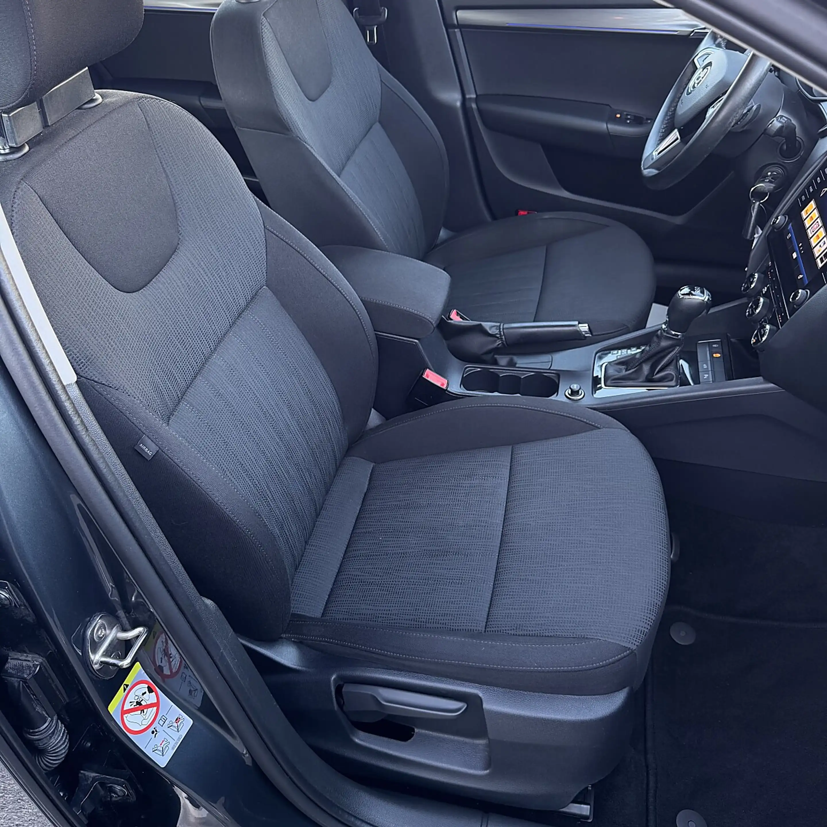 Skoda Octavia Combi 2,0 TDI Style Limited 4x4 DSG*ACC* — photo 15