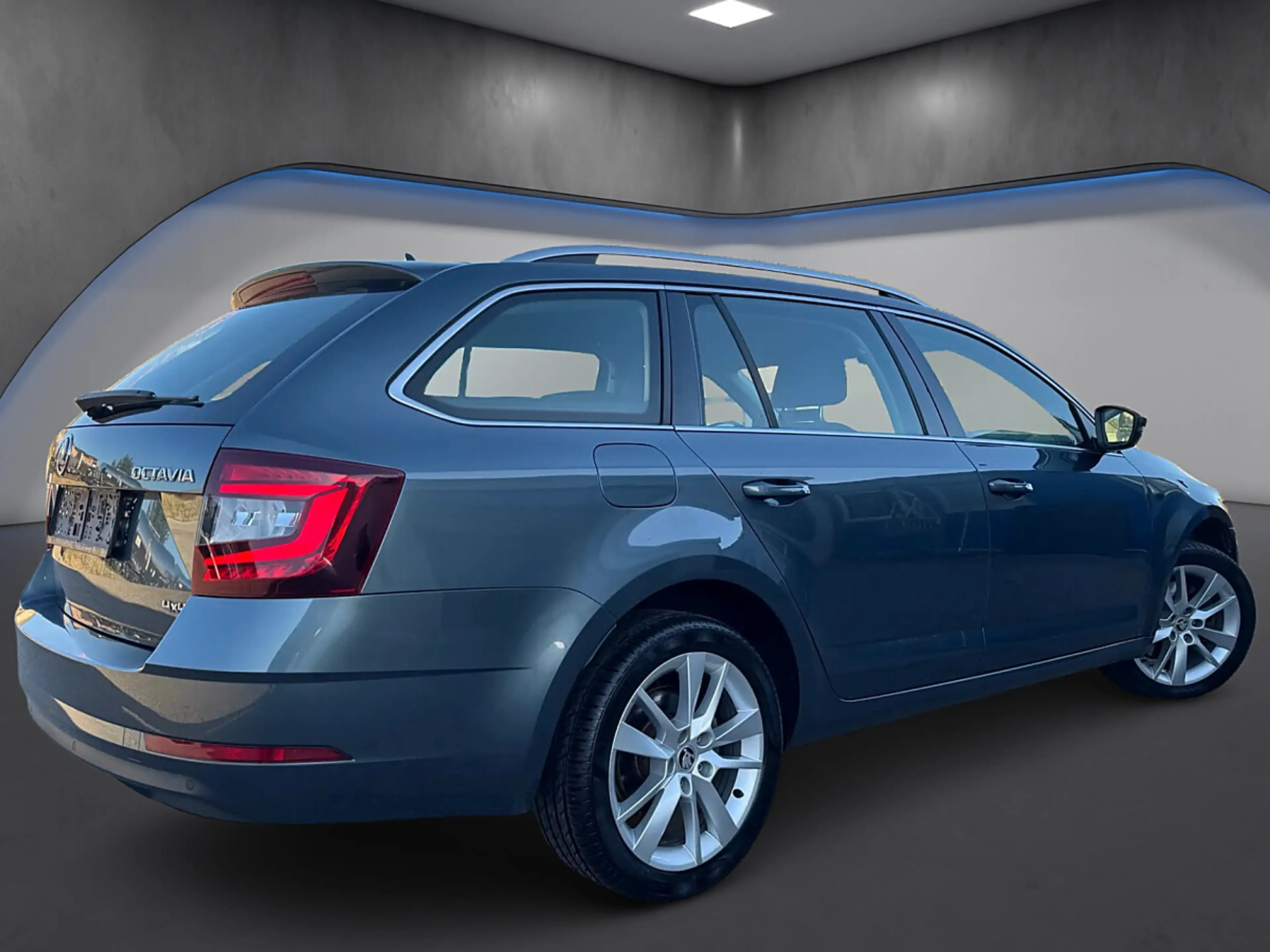 Skoda Octavia Combi 2,0 TDI Style Limited 4x4 DSG*ACC* — photo 7