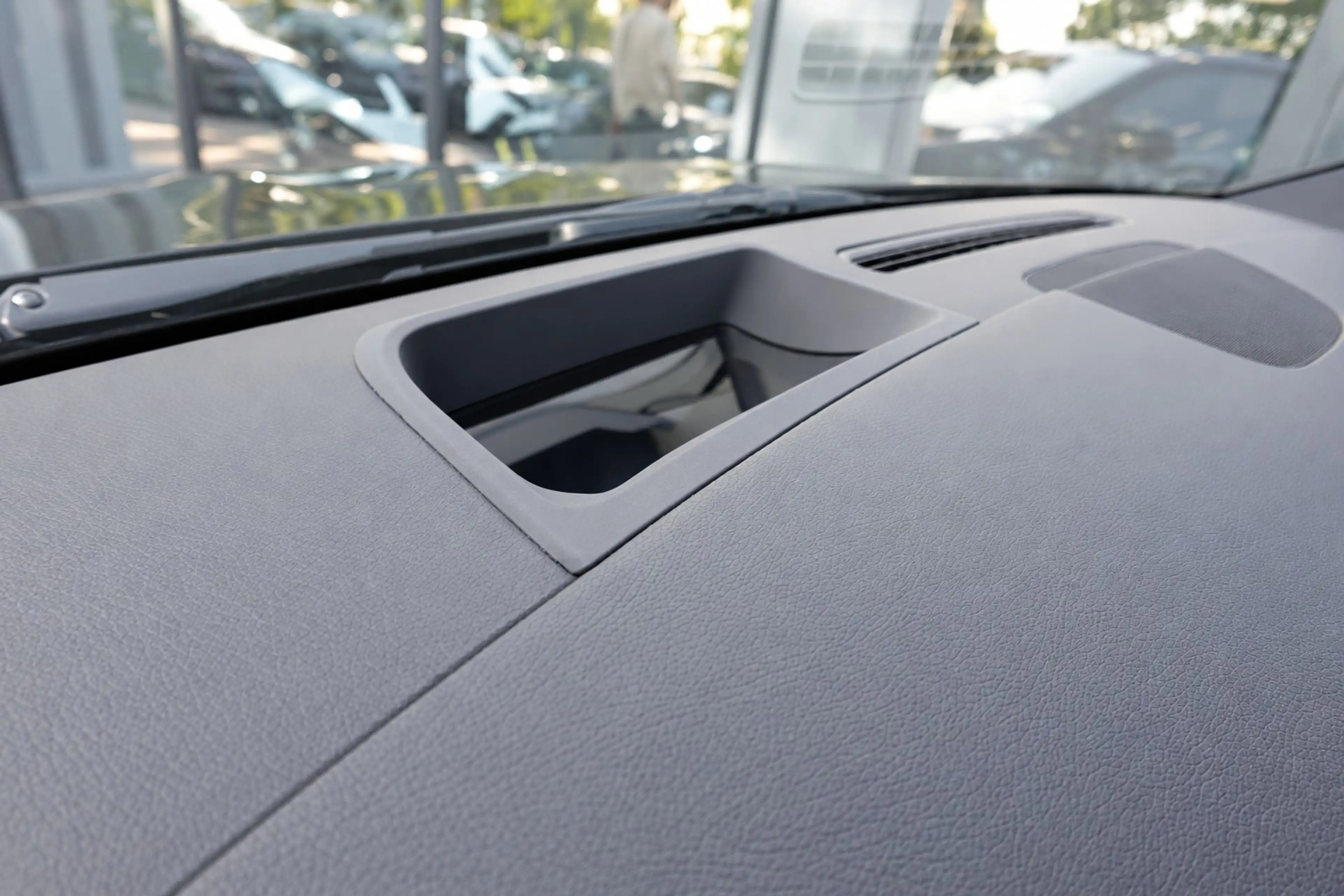 Mercedes-Benz GLA 180 AMG PANO KEYLESS HUD SFEER — photo 12