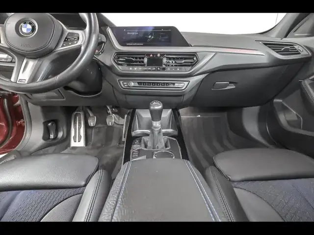 BMW 1 Series view 7