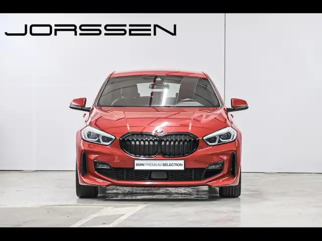 BMW 1 Series view 2
