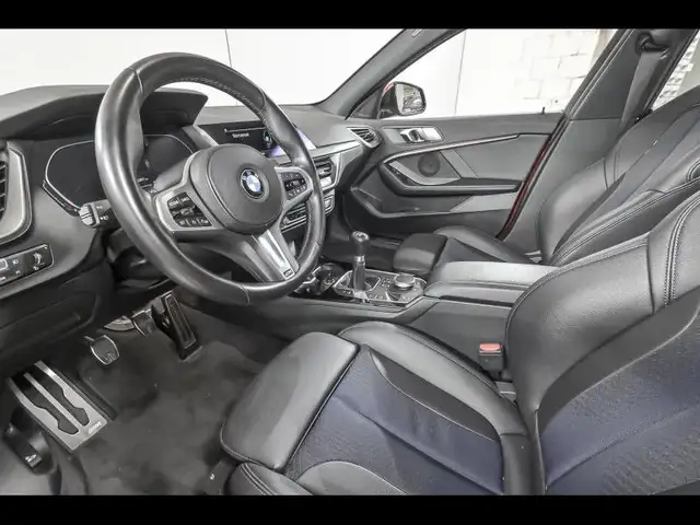 BMW 1 Series view 6