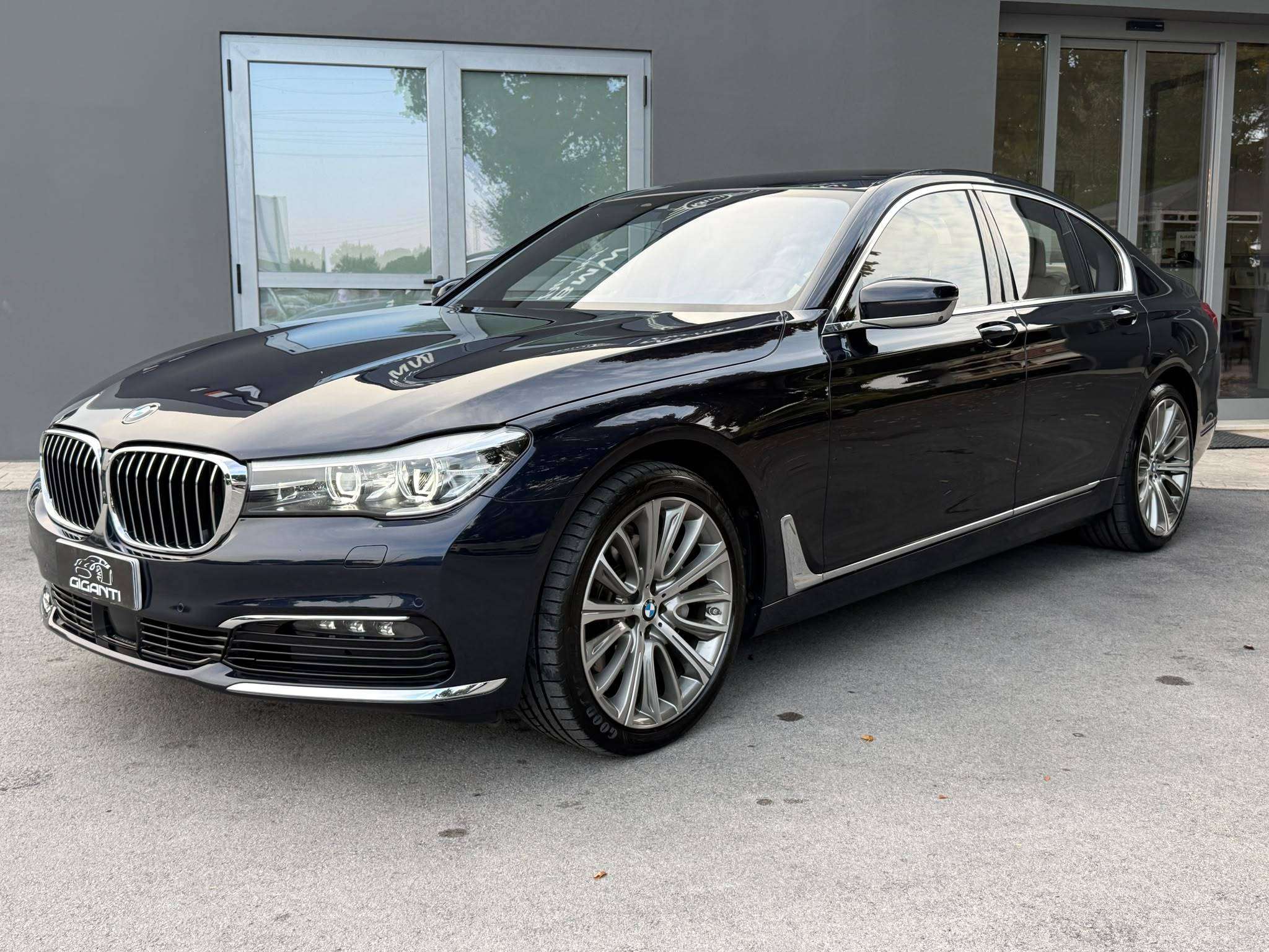 BMW 730