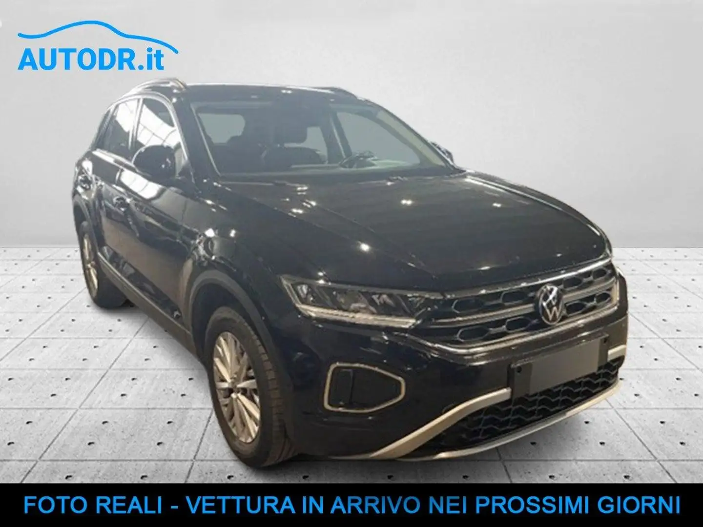 Volkswagen T-Roc 1.5 TSI ACT DSG Life FARI LED NAVI ACC PARK ASSIST Nero - 2
