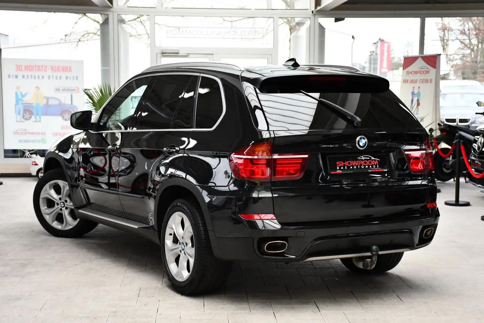 BMW X5 xDrive30d SoftClose Pano Xenon Navi Ahk 2.Hd Schwarz - 2
