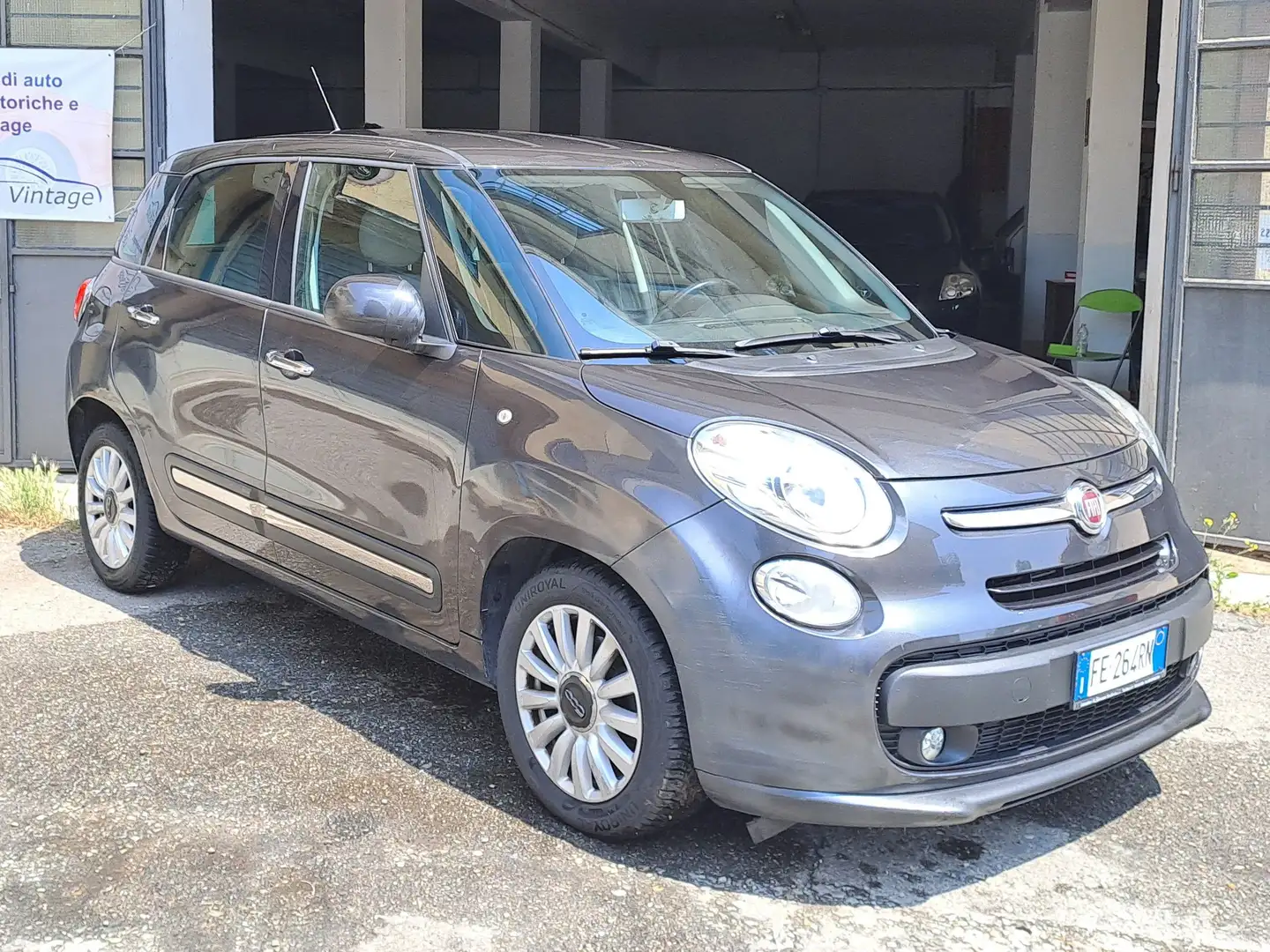 Fiat 500L 1.4 Lounge 95cv Gris - 1