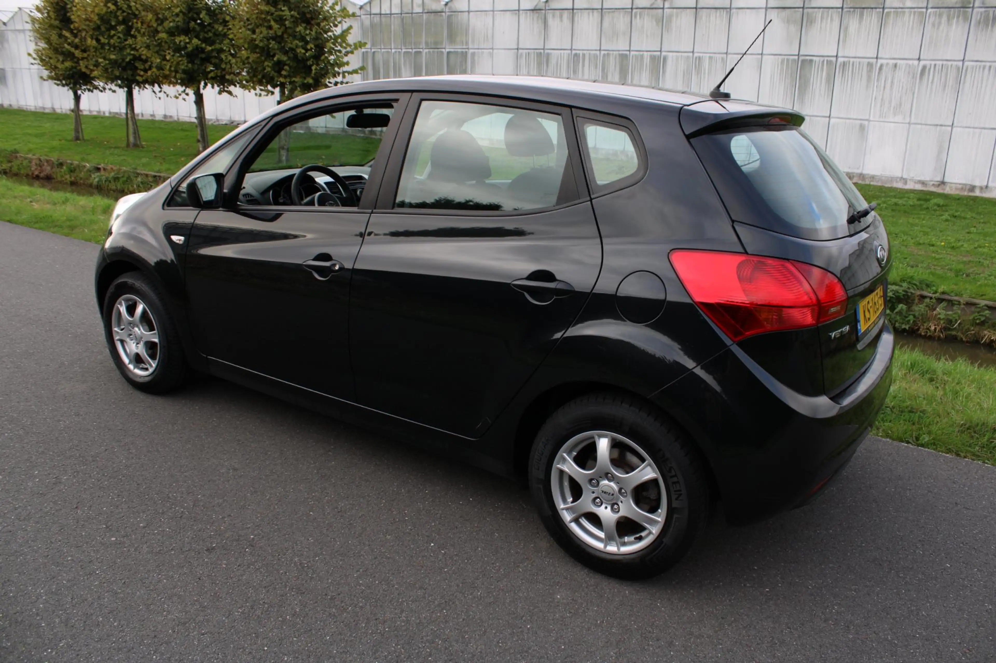 Kia Venga 1.6 CVVT X-ecutive Automaat — photo 5