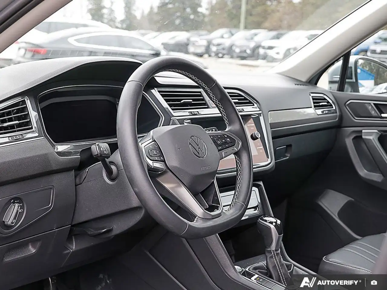 Volkswagen Tiguan снимка Volkswagen Tiguan