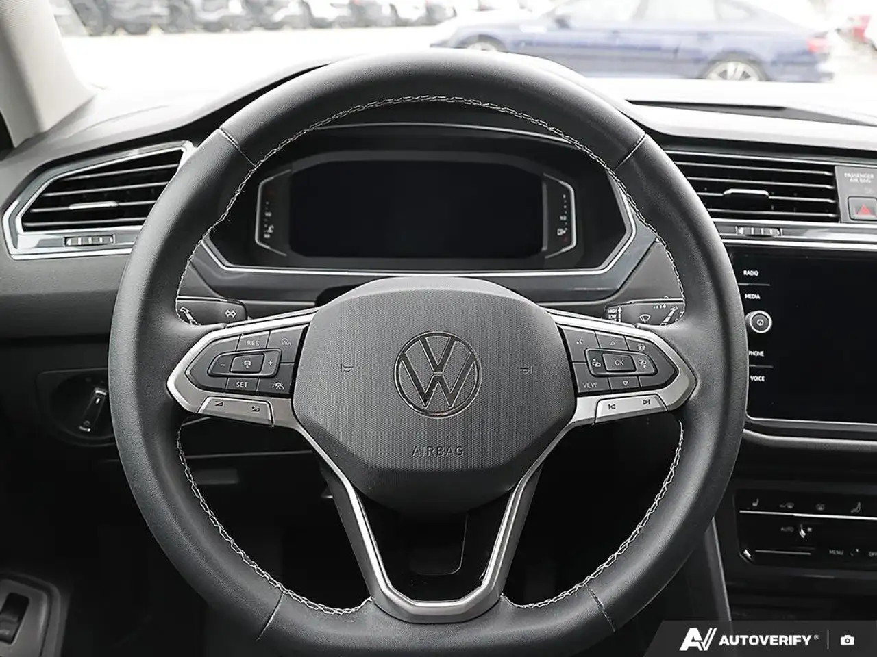 Volkswagen Tiguan снимка Volkswagen Tiguan