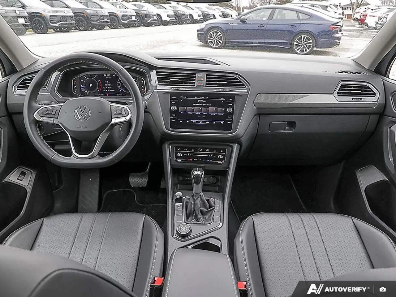 Volkswagen Tiguan снимка Volkswagen Tiguan