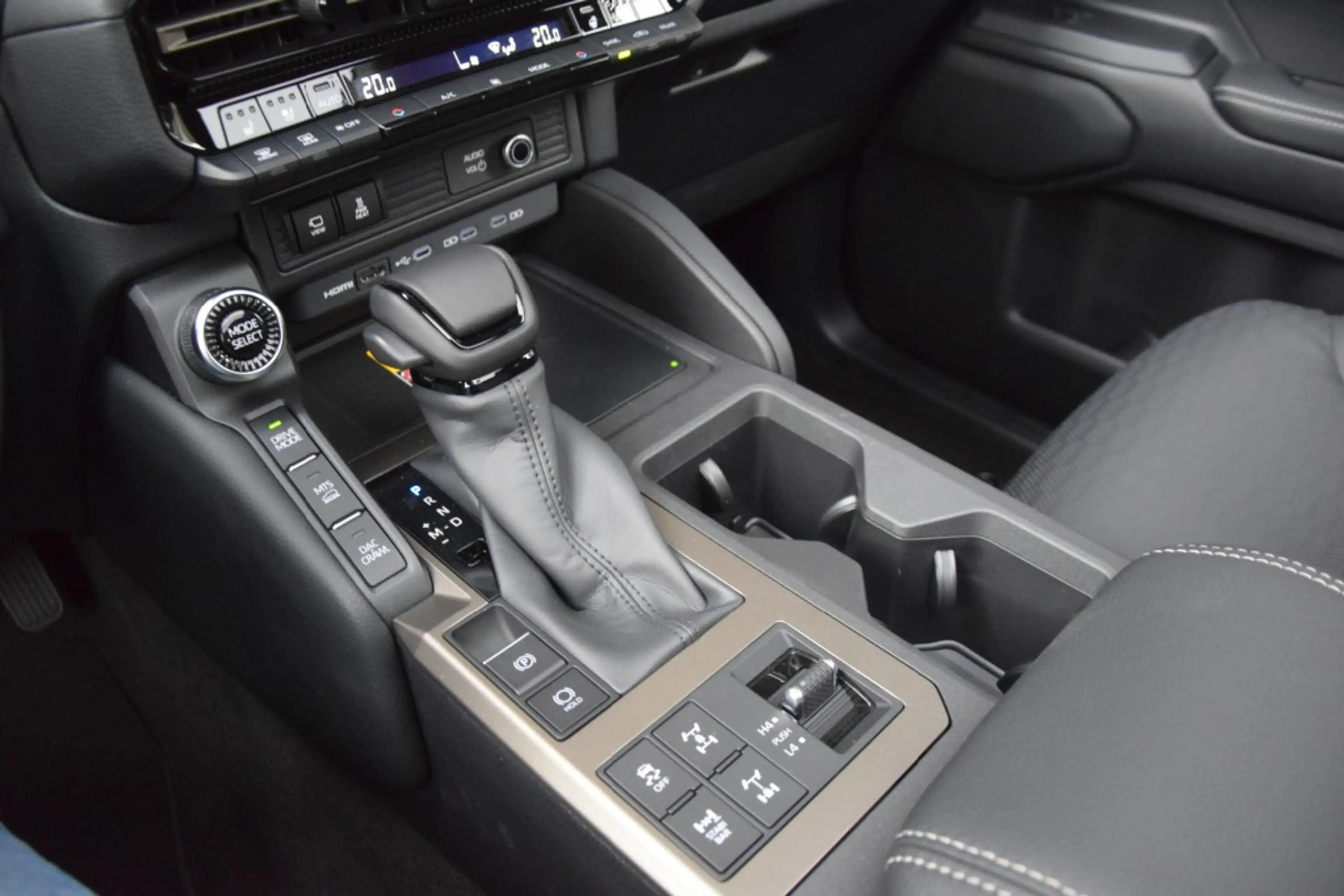 Toyota Land Cruiser 2.8 D-4D 5DRS hybride 48v PROFESSIONAL PANODAK A — photo 22