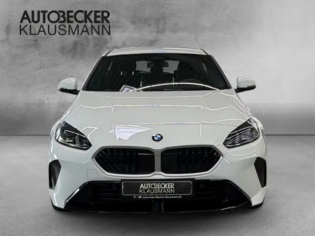 BMW 1 Series view 5