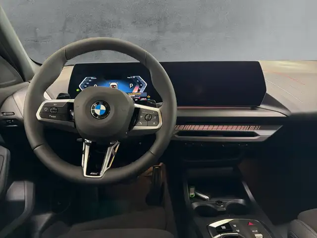 BMW 1 Series view 10
