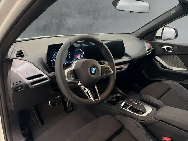 BMW 1 Series view 9