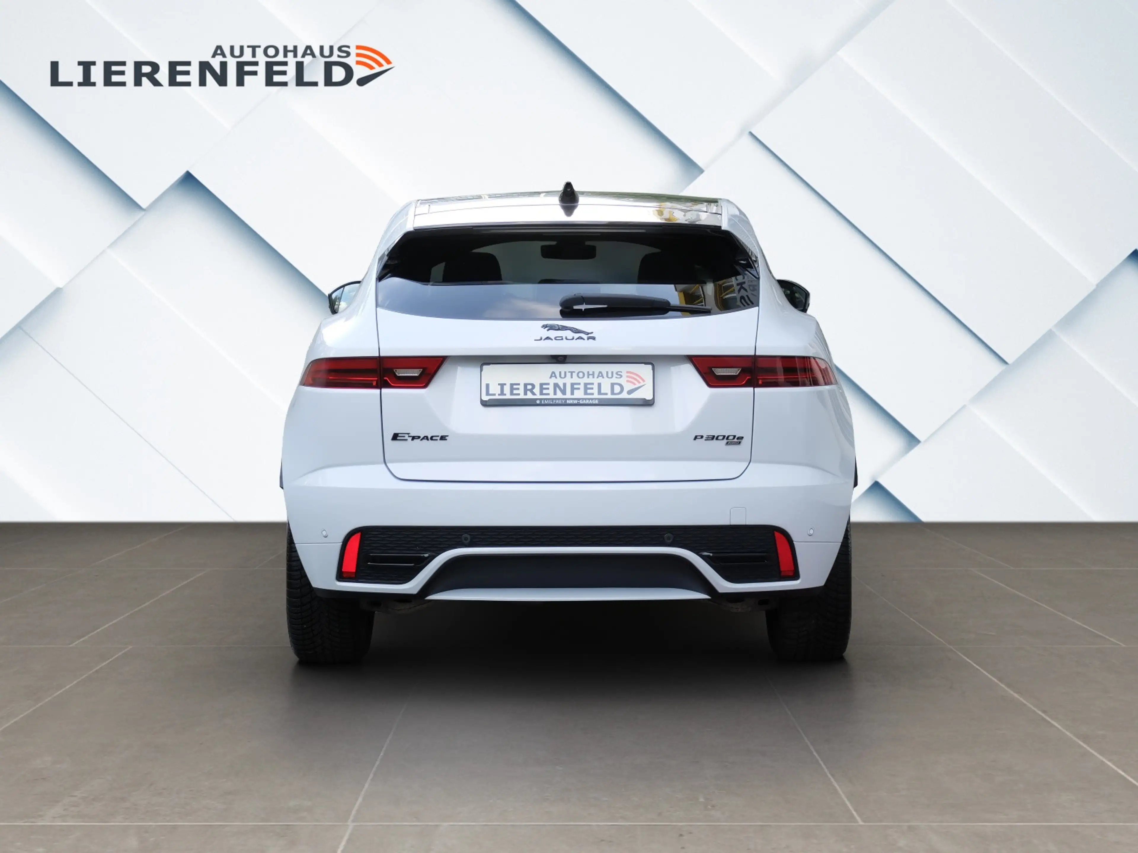 Jaguar E-Pace E-PACE R-Dynamic S AWD Plug-In Hybrid Voll — photo 5