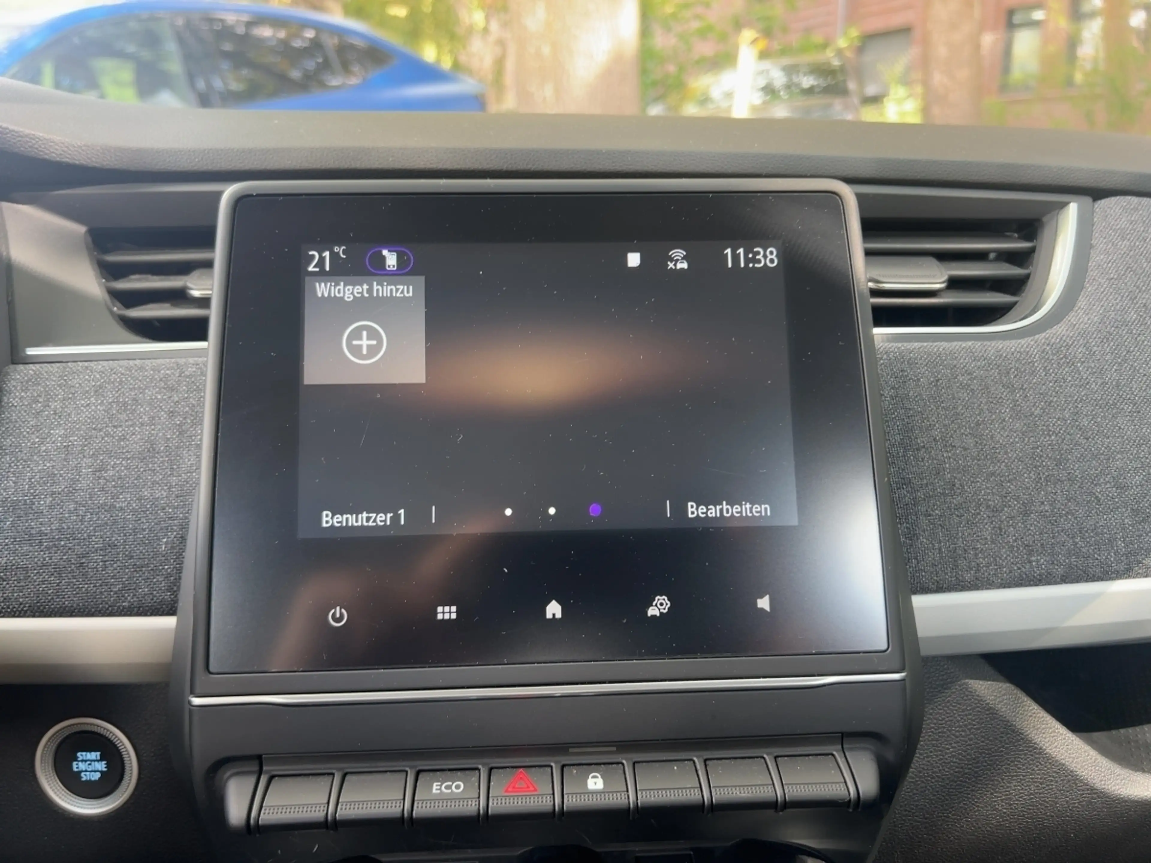 Renault ZOE Evolution EV50 110hp PDC — photo 11