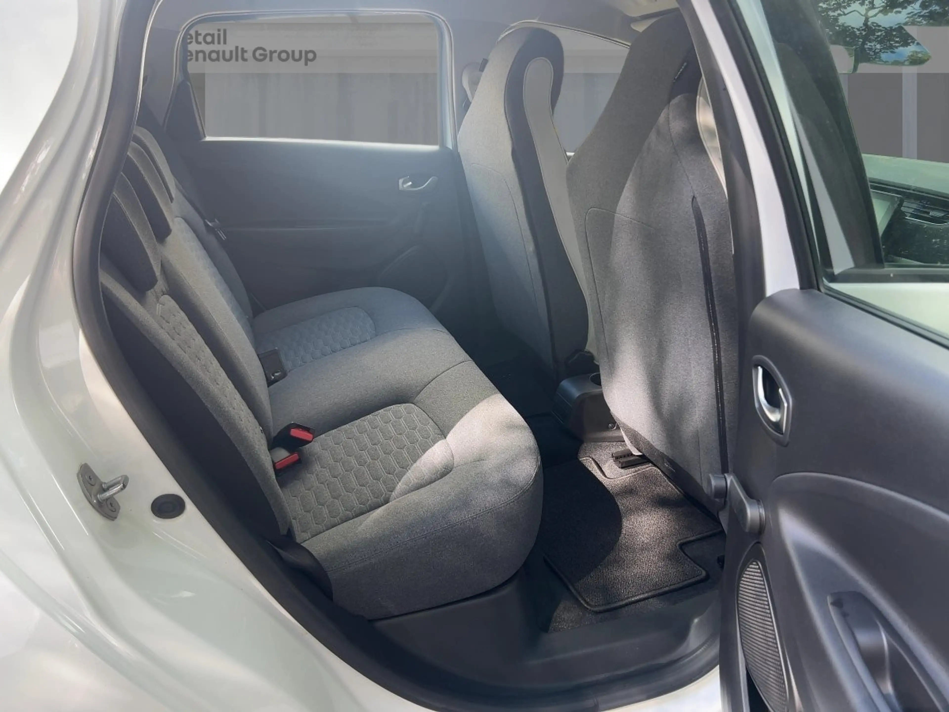 Renault ZOE Evolution EV50 110hp PDC — photo 10