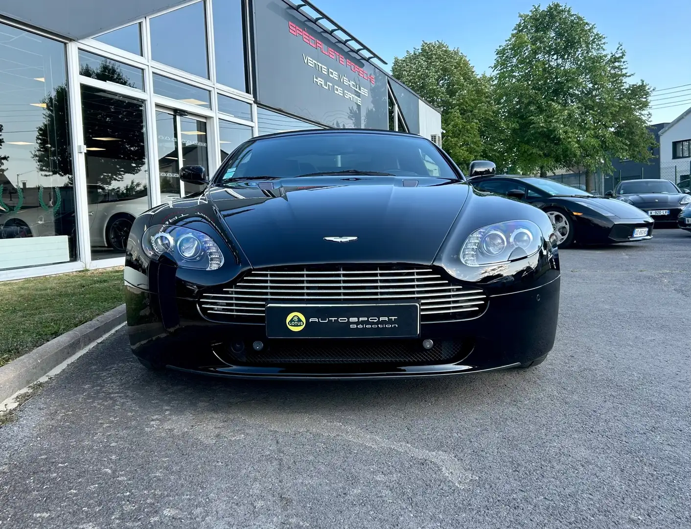 Aston Martin Vantage V8 Vantage Volante 4.7L 426Ch Černá - 2