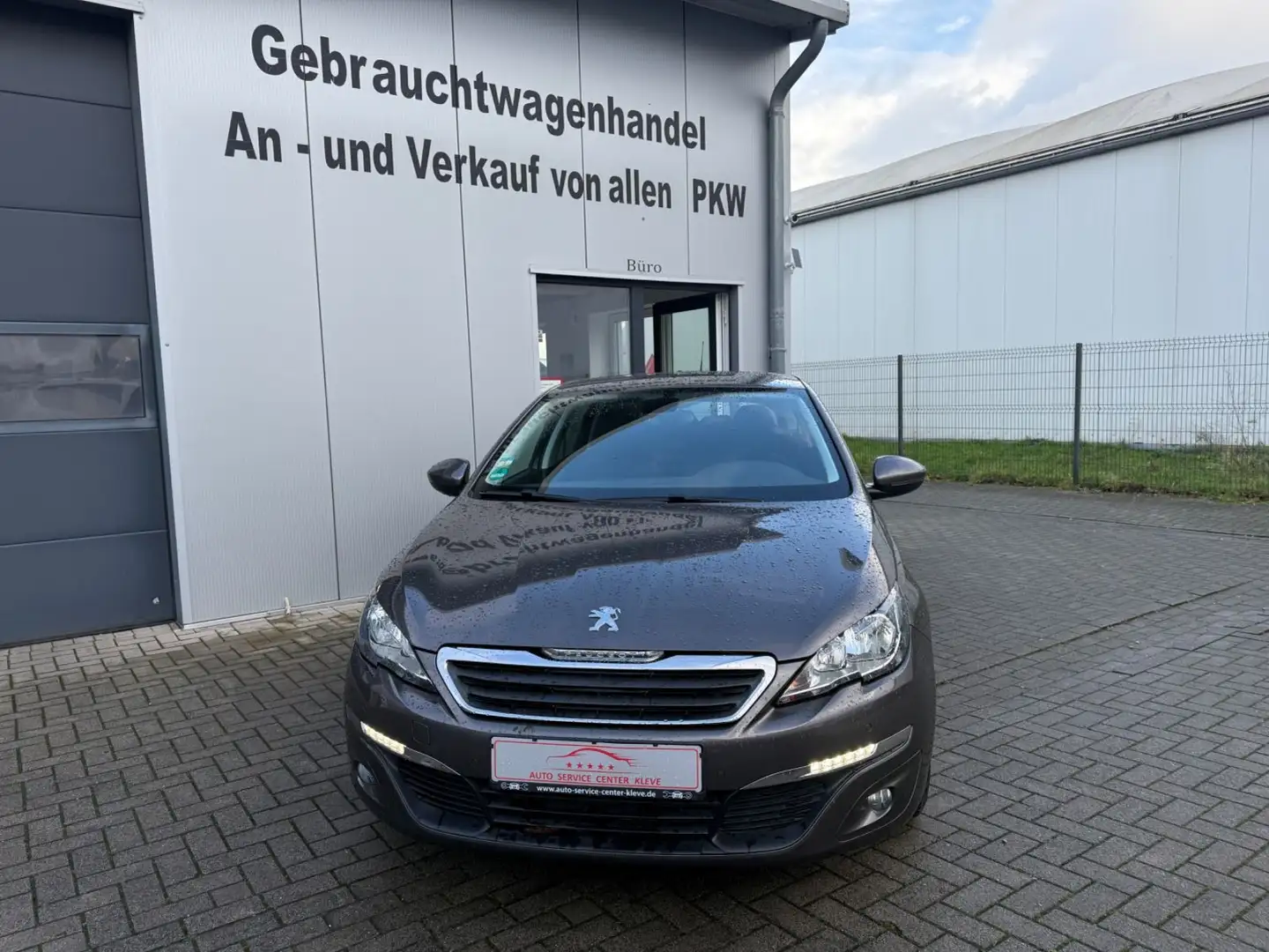 Peugeot 308 SW Active*SHZ*PDC*TEMPOMAT*HU10/26*2HAND Grau - 2