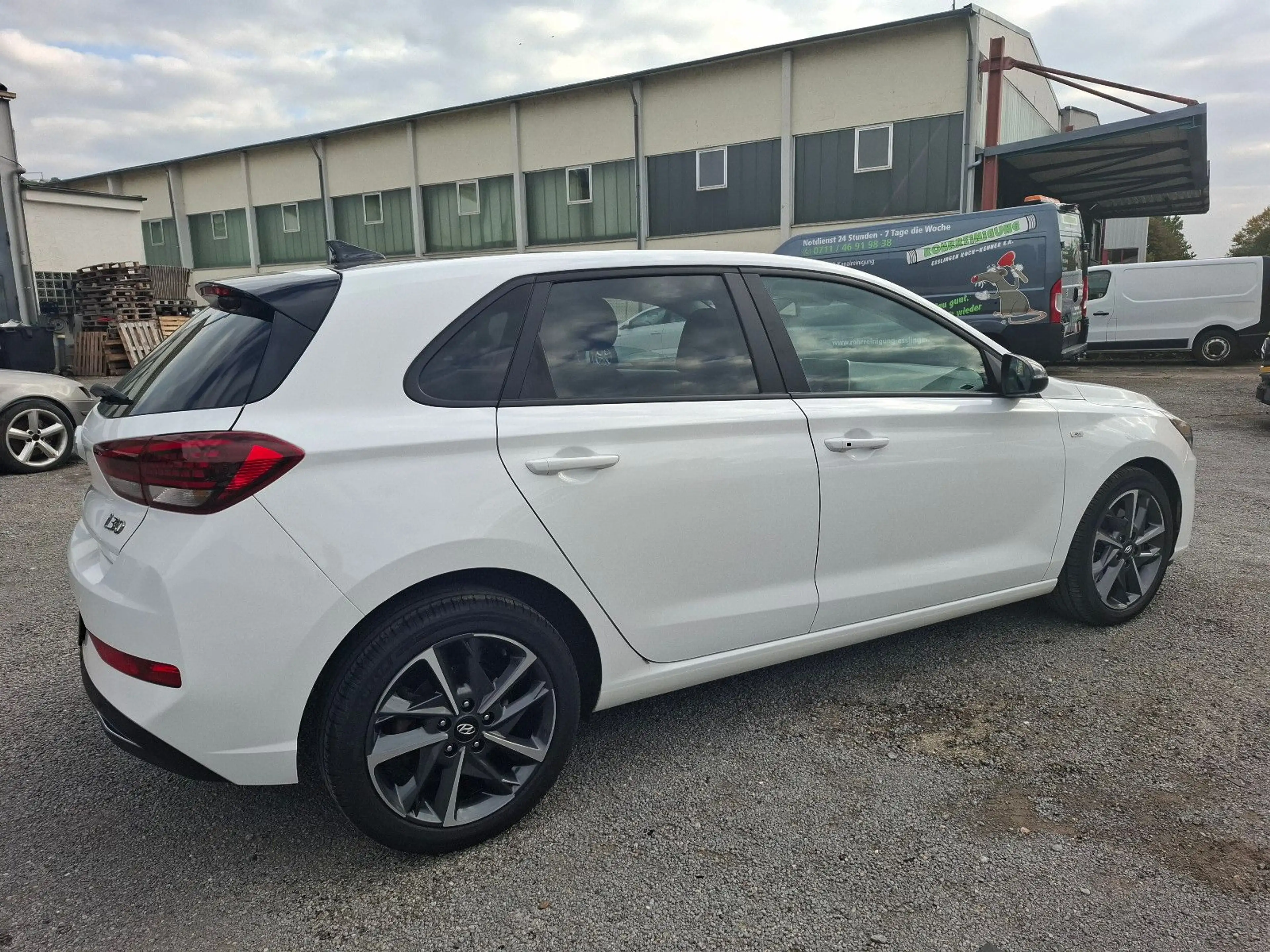 Hyundai i30 Edition 30+*Automatik*Kamera*Pano*Face-Lift* — photo 7