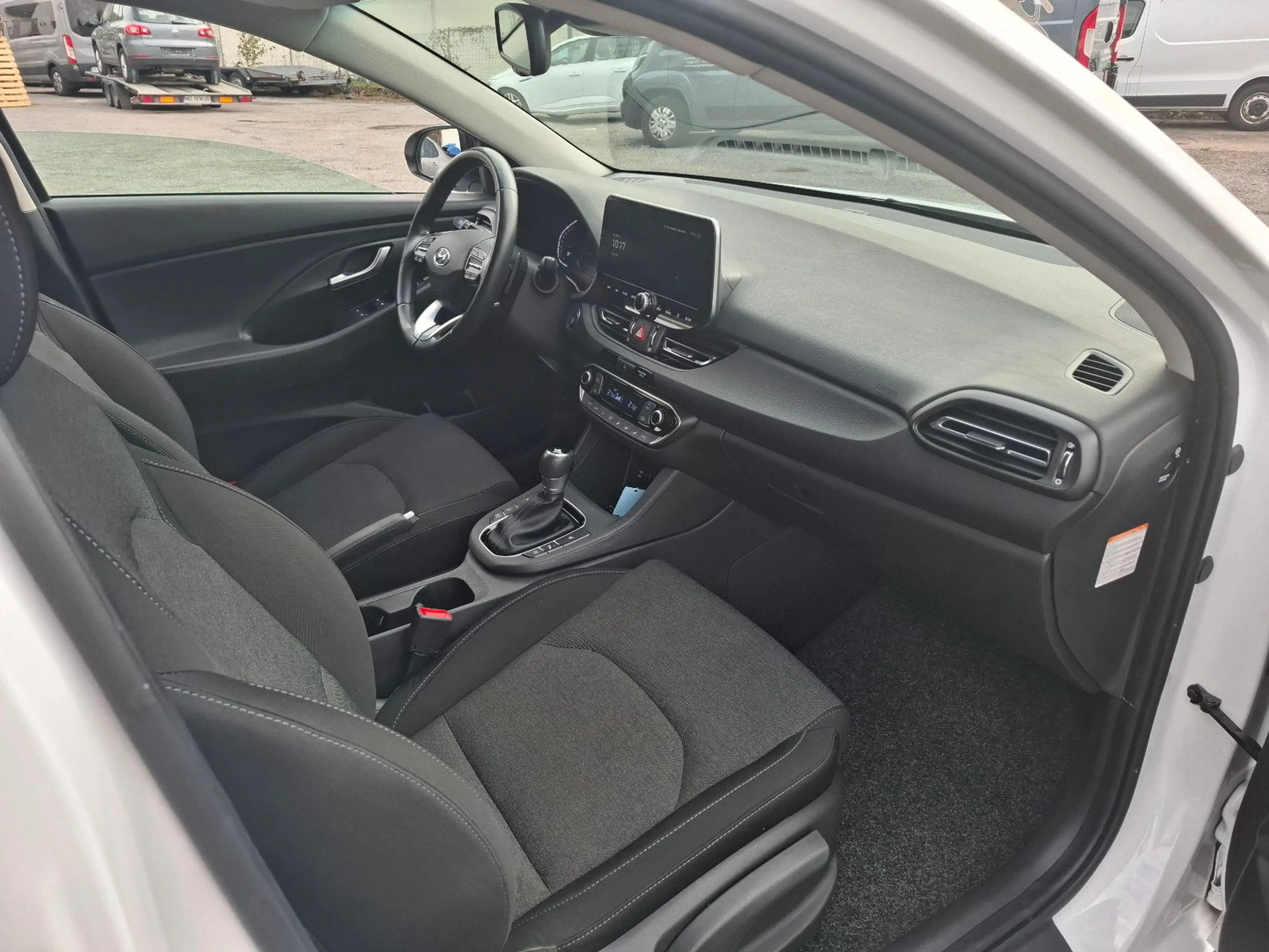 Hyundai i30 Edition 30+*Automatik*Kamera*Pano*Face-Lift* — photo 12