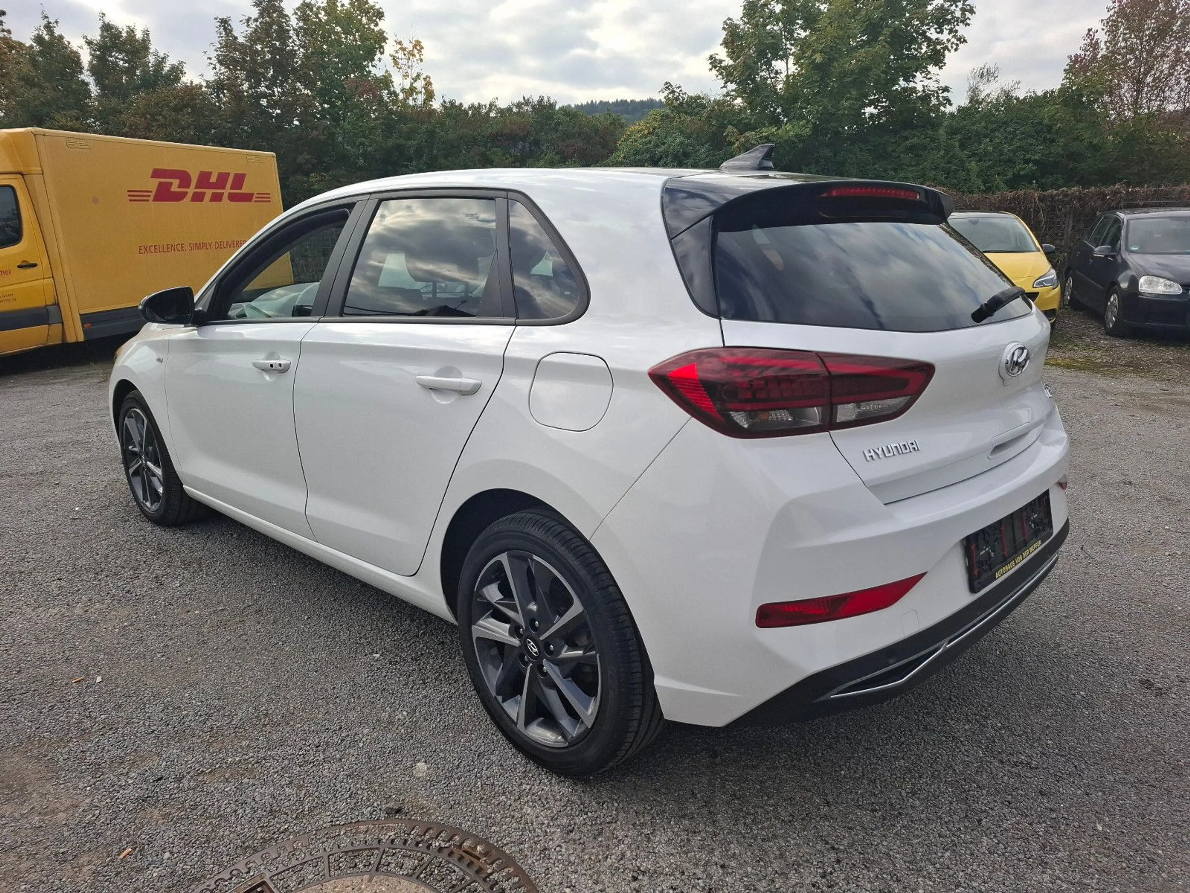 Hyundai i30 Edition 30+*Automatik*Kamera*Pano*Face-Lift* — photo 3