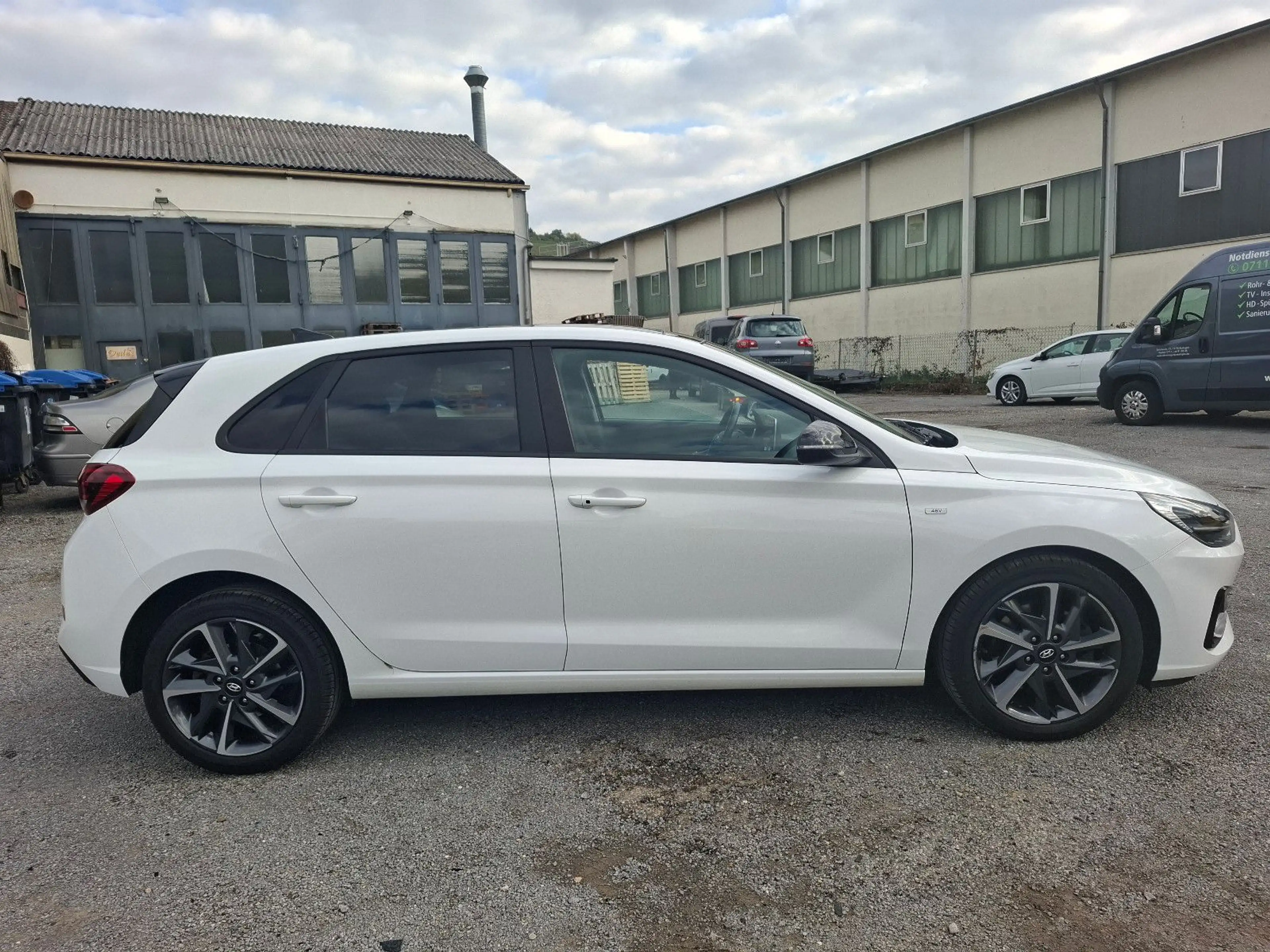 Hyundai i30 Edition 30+*Automatik*Kamera*Pano*Face-Lift* — photo 6
