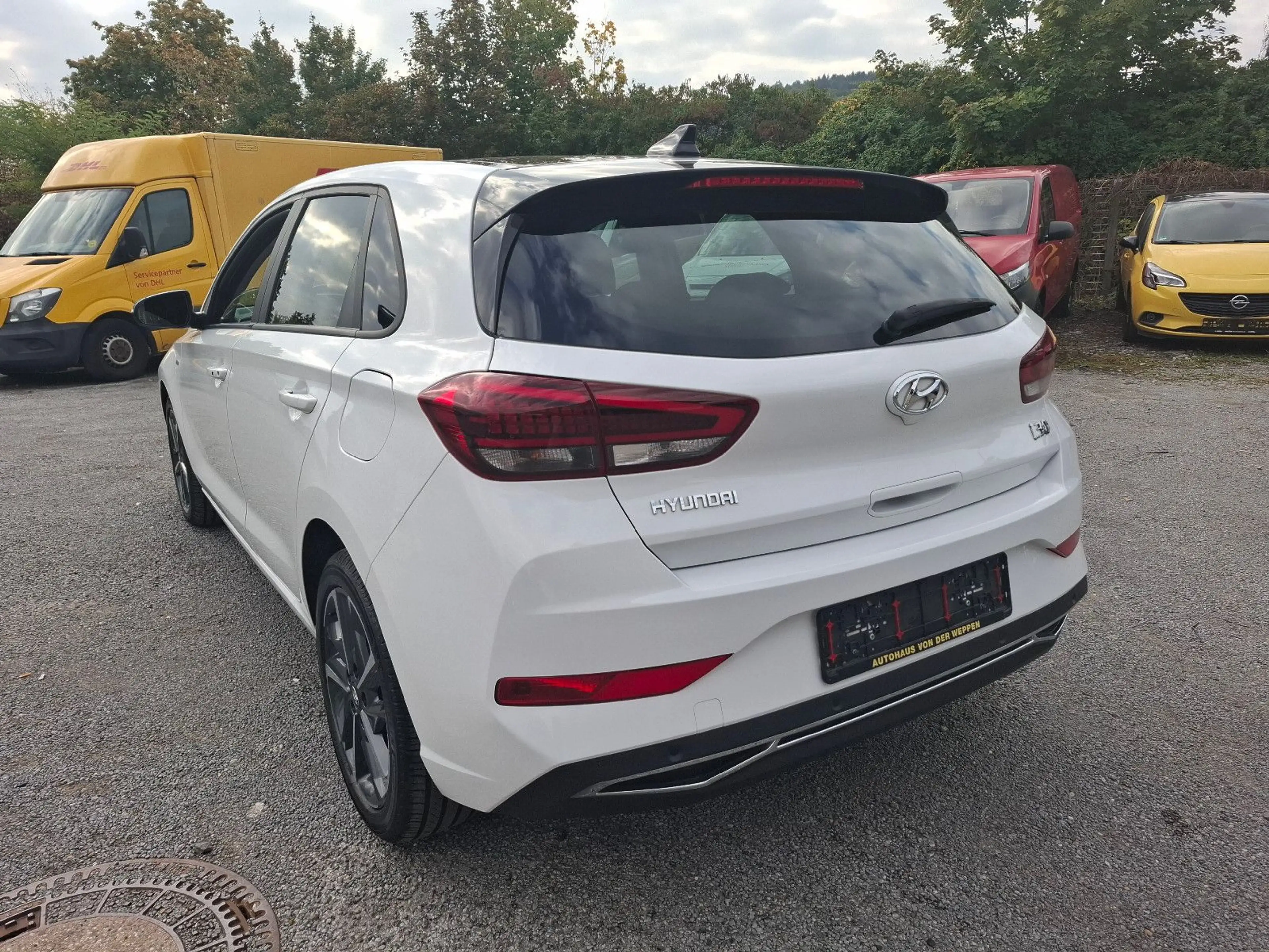 Hyundai i30 Edition 30+*Automatik*Kamera*Pano*Face-Lift* — photo 4