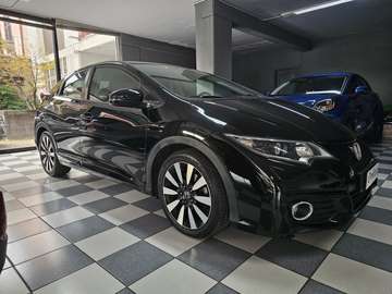 1.6 Elegance Navi E6