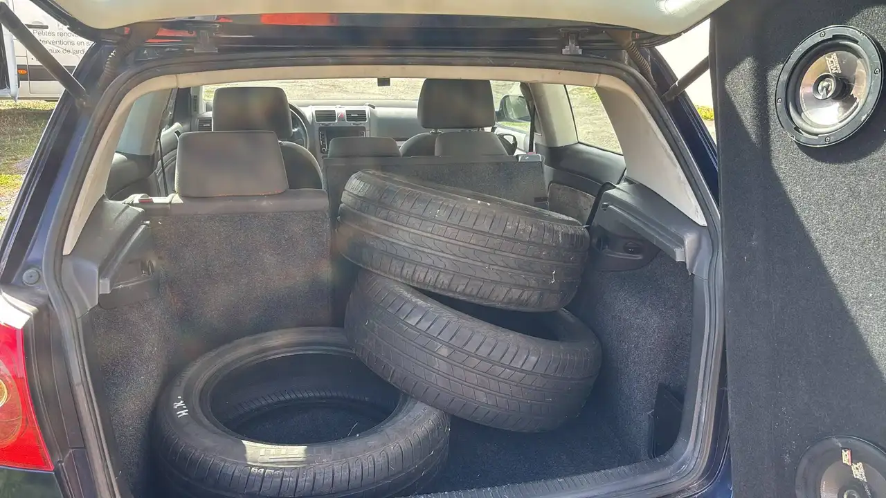 Volkswagen Golf Standard Model — photo 5