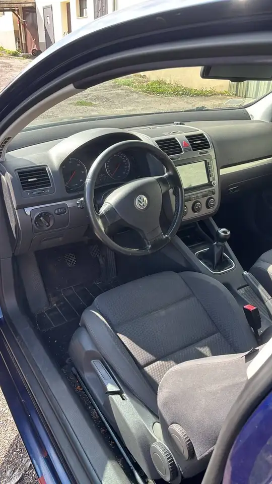Volkswagen Golf Standard Model — photo 4