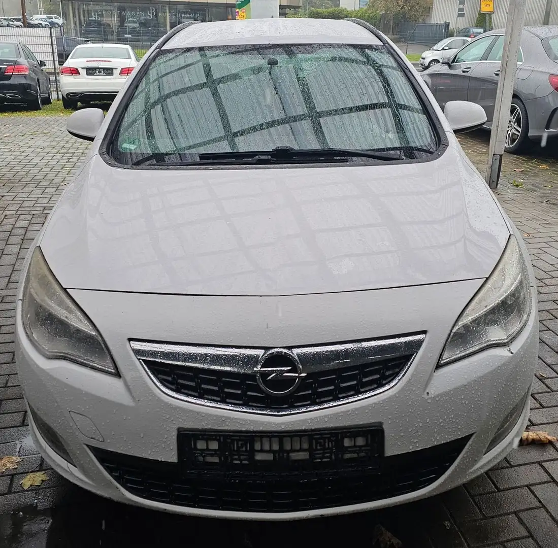 Opel Astra J Sports Tourer Selection Weiß - 2