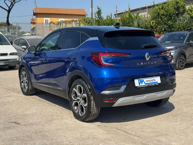 Renault Captur view 4