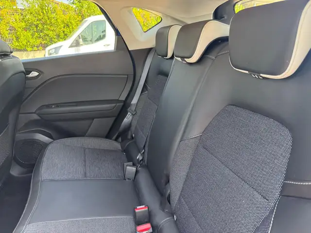 Renault Captur view 14