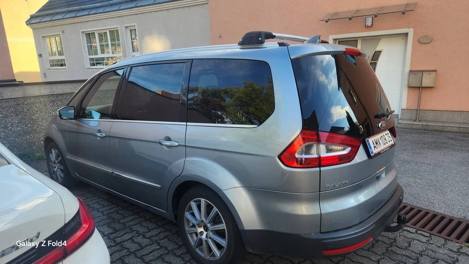 Ford Galaxy Galaxy Titanium 2,0 TDCi DPF Titanium Grau - 1