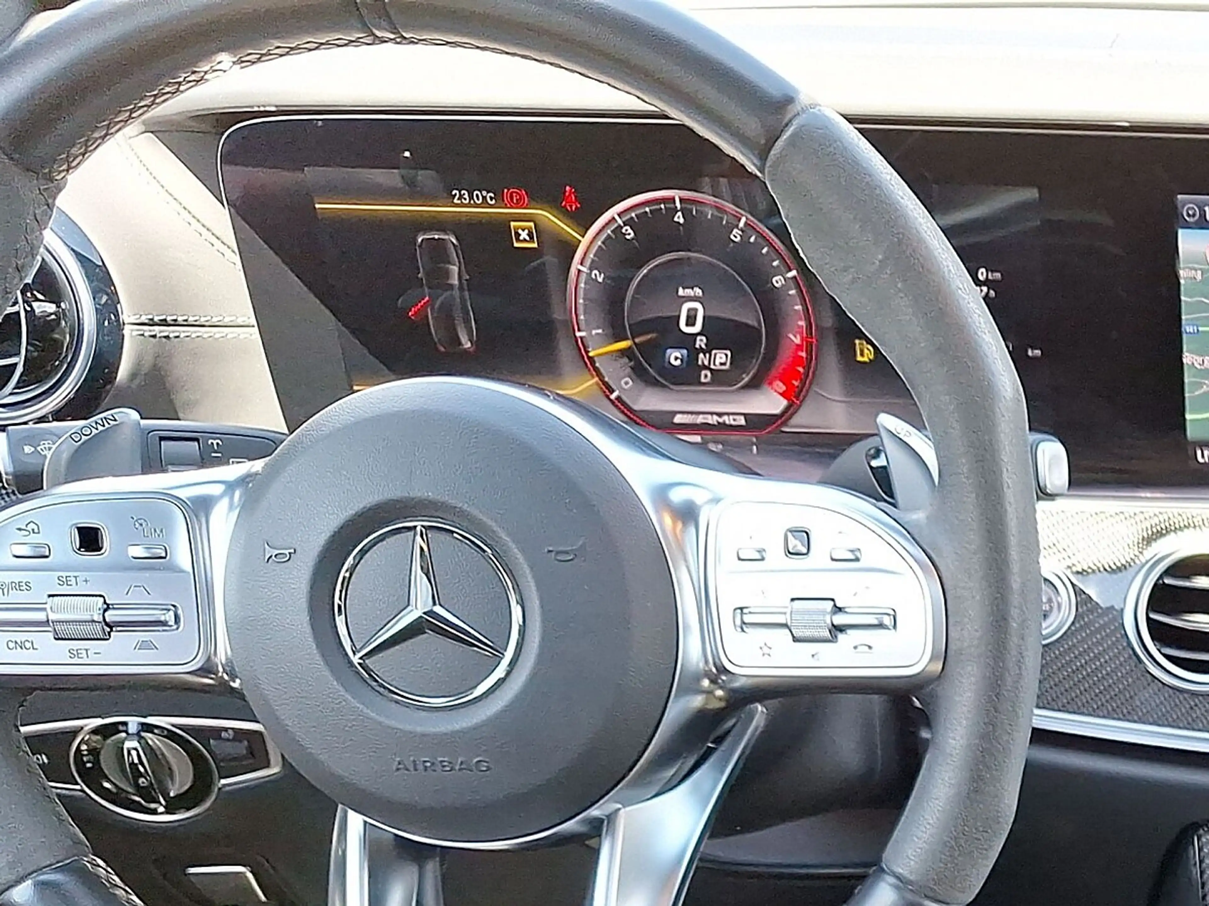 Mercedes-Benz E 63 AMG T 4MATIC+ Aut. — photo 11