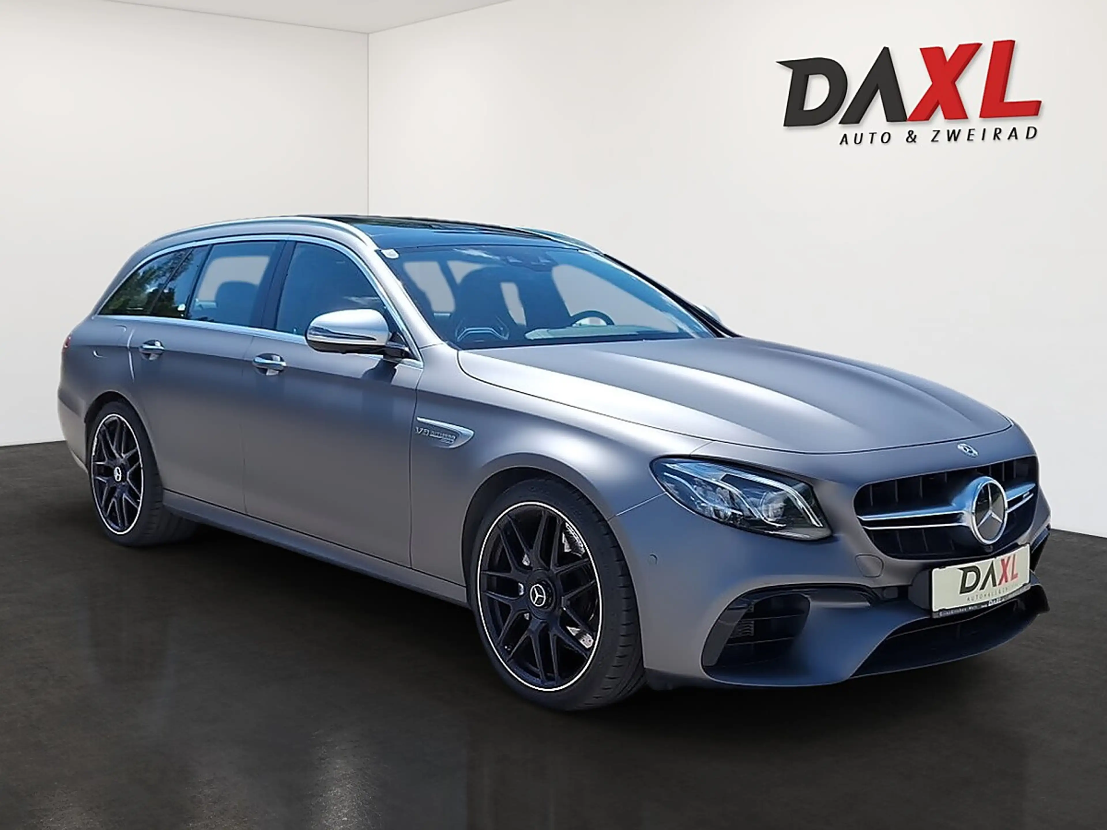 Mercedes-Benz E 63 AMG T 4MATIC+ Aut. — photo 3