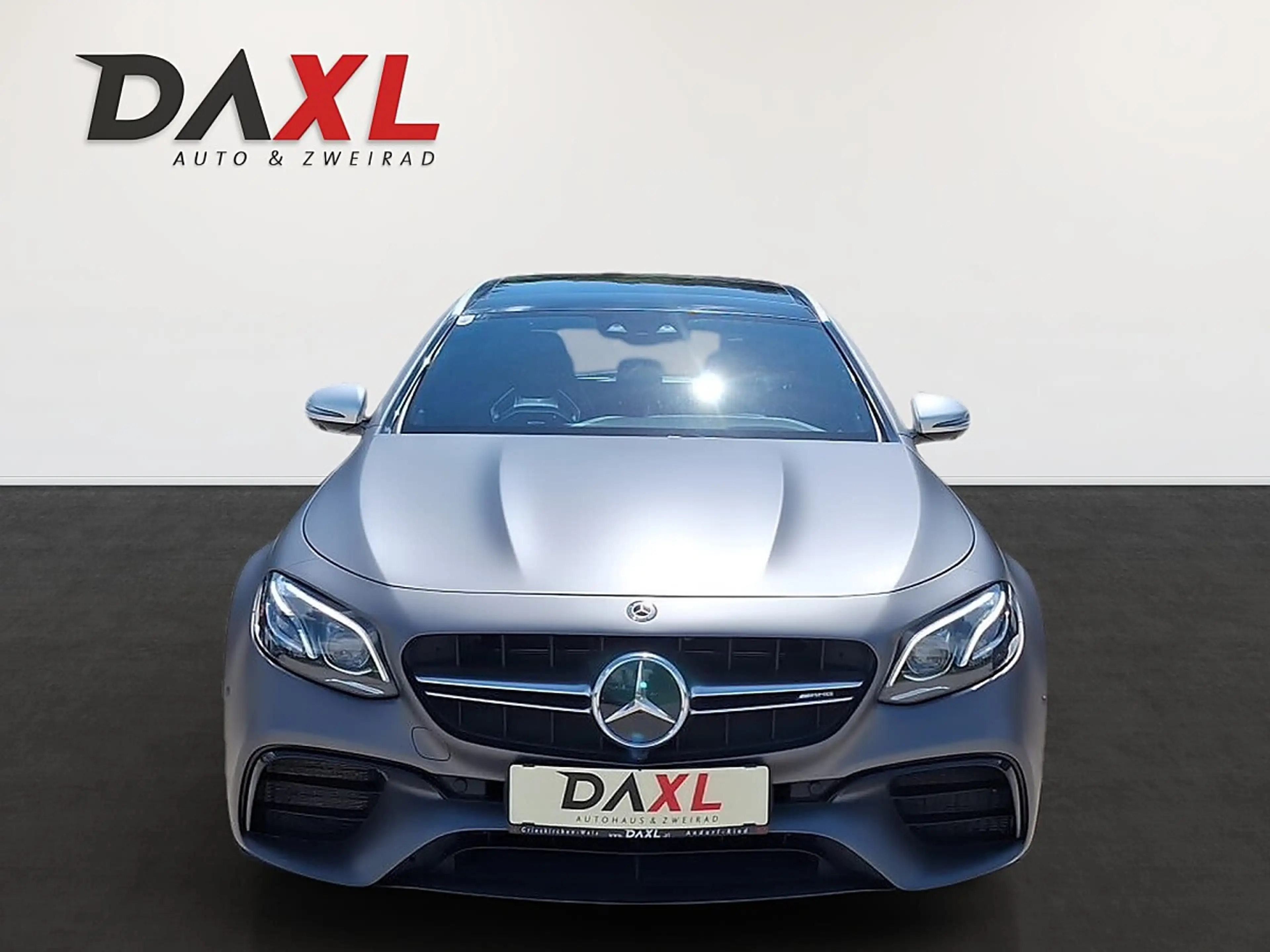 Mercedes-Benz E 63 AMG T 4MATIC+ Aut. — photo 2