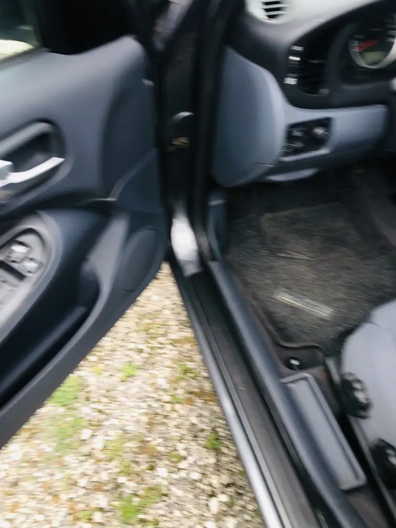 Nissan Almera 1.8 acenta. tüv 10.2025 - 2