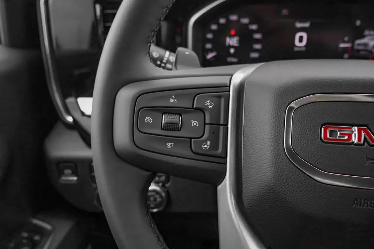 GMC Sierra 1500 снимка GMC Sierra 1500