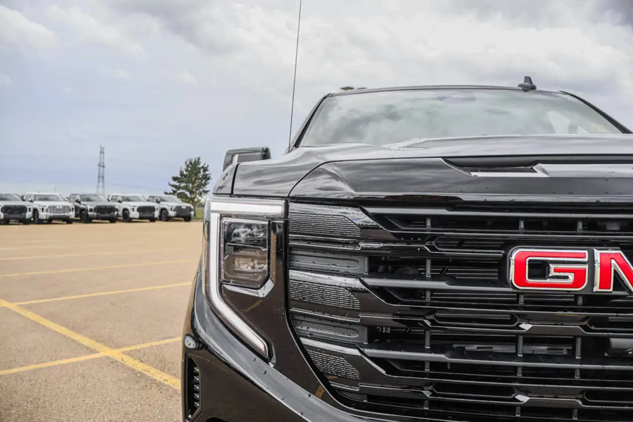 GMC Sierra 1500 снимка GMC Sierra 1500