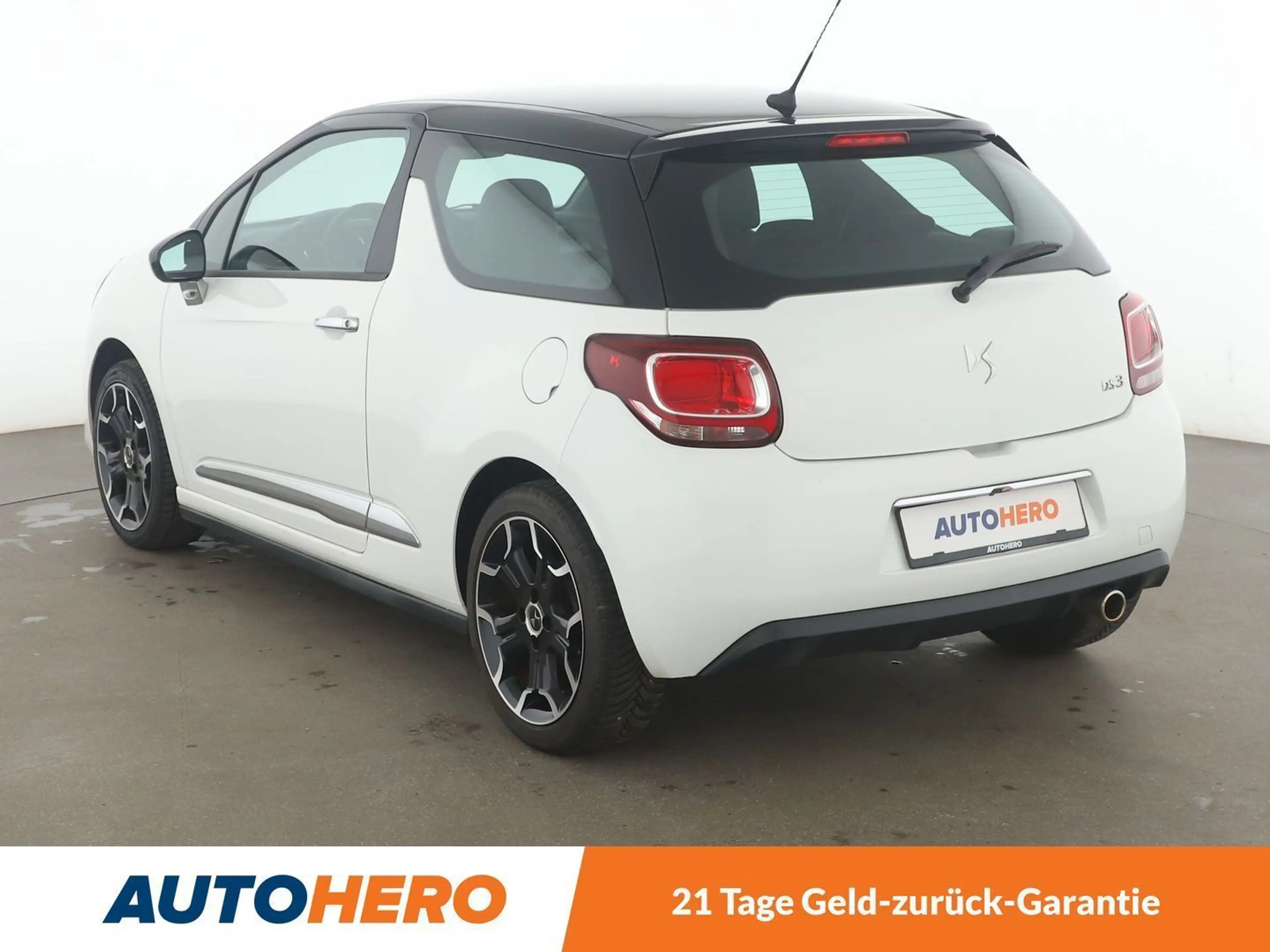 DS Automobiles DS 3 1.2 PureTech Chic Connected Aut.*NAVI*LED*TEMPO* — photo 4