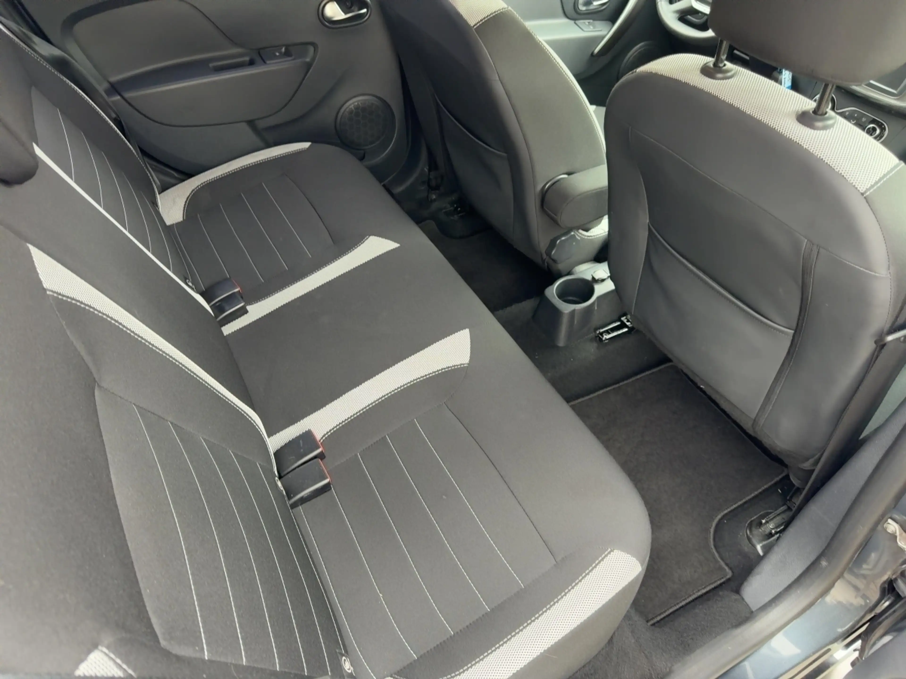 Dacia Logan TCe90 Stepway GANZJAHRESREIFEN/KAMERA/NAVI — photo 12