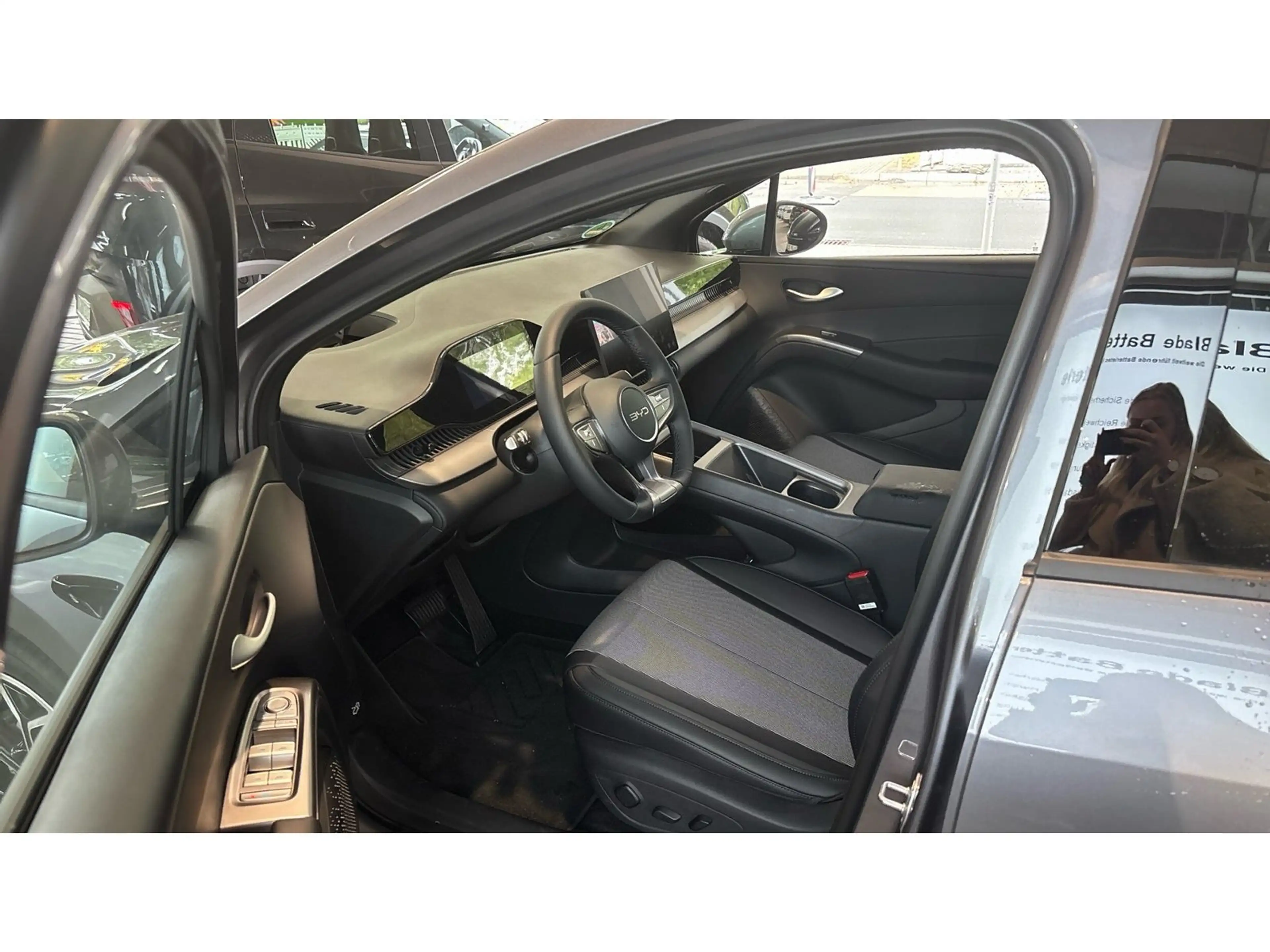 BYD Dolphin DOLPHIN G DM-i Comfort Panorama Navi 360°Kamera — photo 9