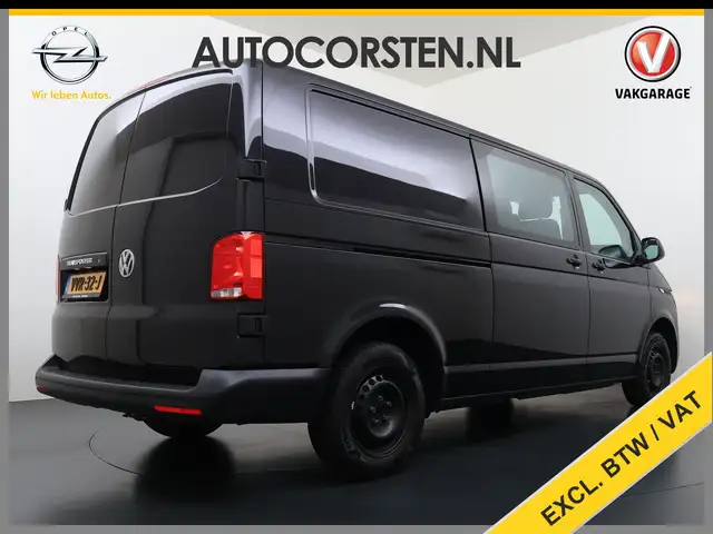 Volkswagen Transporter view 5