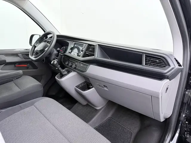 Volkswagen Transporter view 13