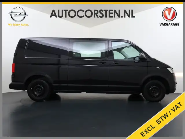 Volkswagen Transporter view 4
