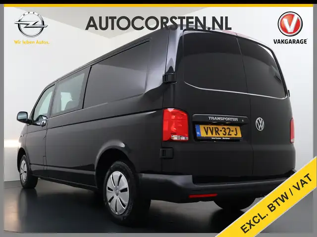 Volkswagen Transporter view 2