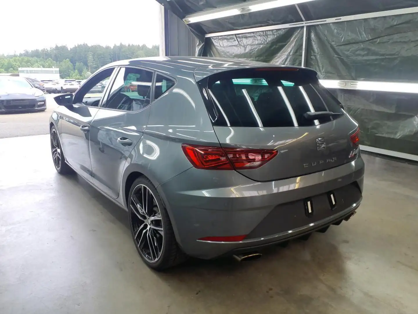 SEAT Leon Cupra 300 *CARPLAY*LED*ACC*SHZ*KAM* Grau - 2